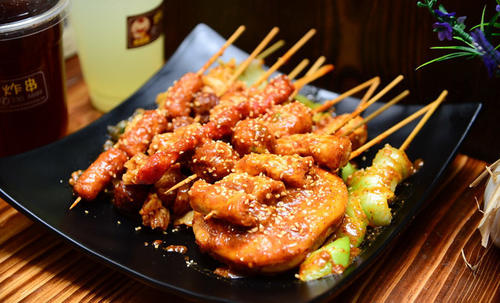 炸串摆摊开店技术视频教学,开炸串店新手必学