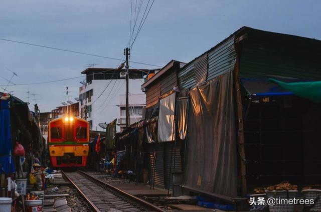 泰国地铁线路热门景点,泰国轨道沿线景点