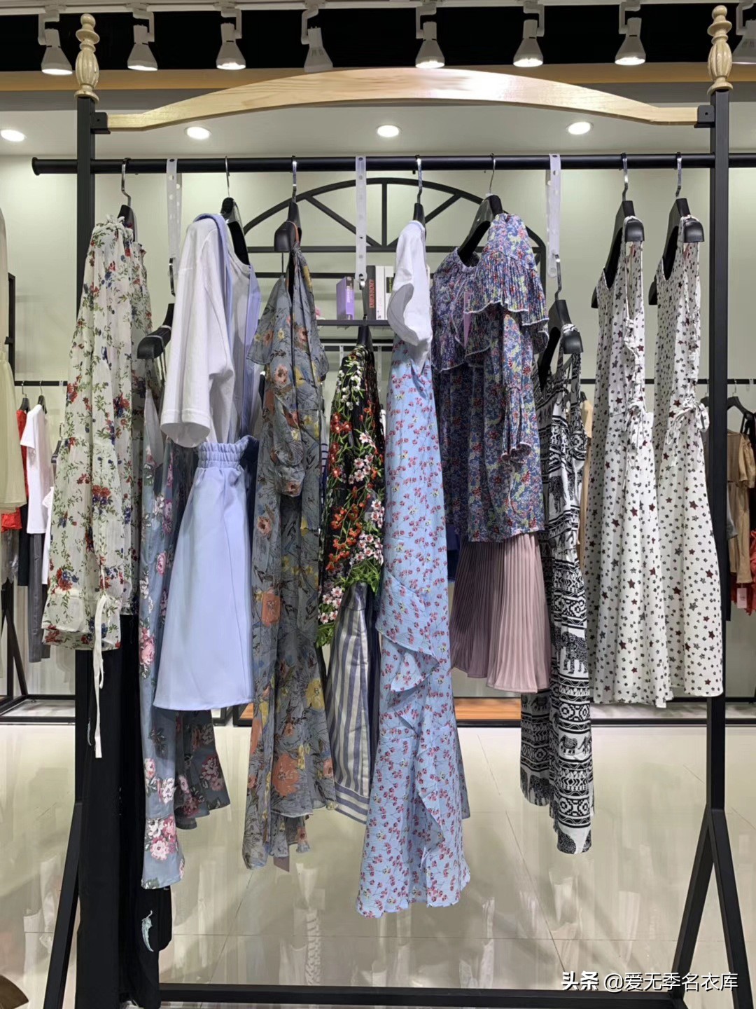 开服装店入门技巧和方法,如何开服装店省钱