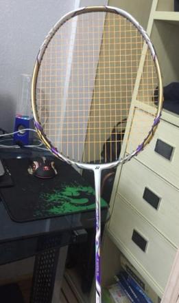 介绍羽毛球拍尤尼克斯,女生入门尤尼羽毛球拍