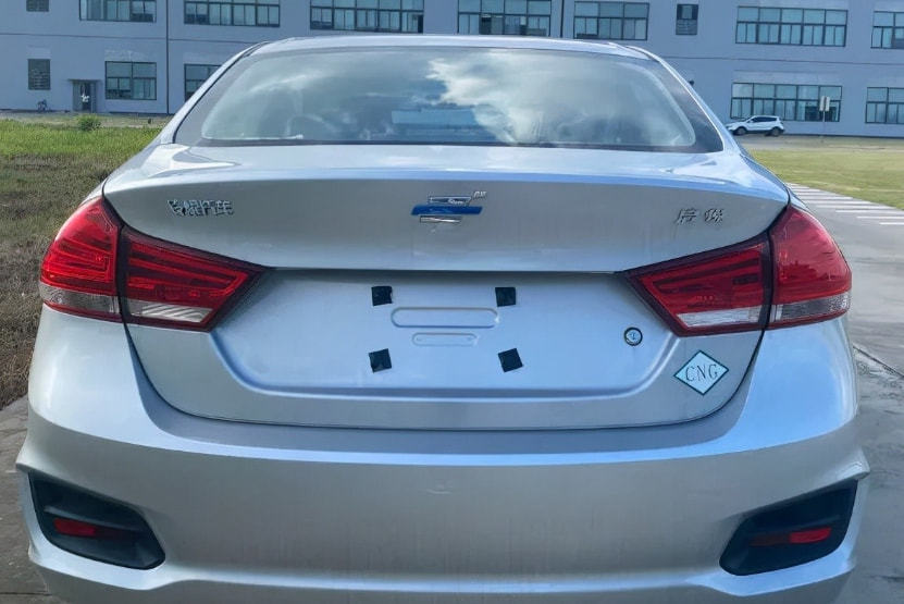 长安欧尚的铃木启悦落地价,长安欧尚启悦双燃料出租车性能