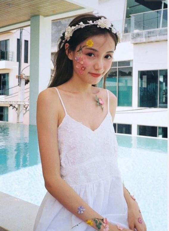 适合干燥起皮用的唇膏阿芙,阿芙的润唇膏好用吗