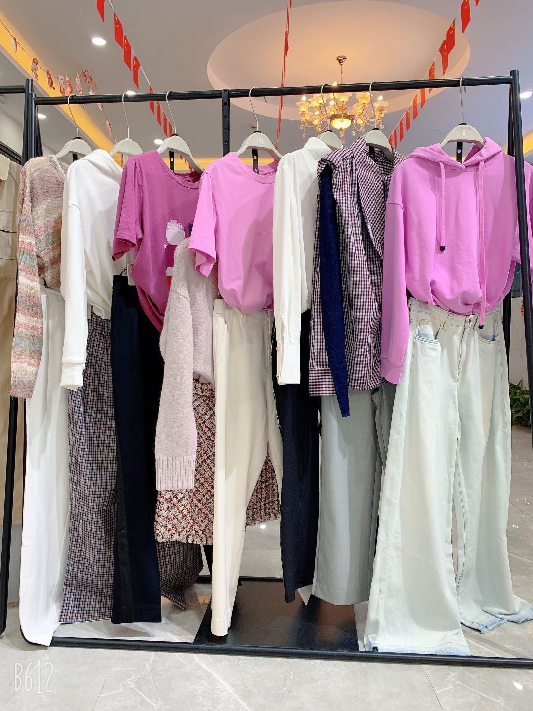 天气逐渐转凉，电商老板们准备的冬装在哪里拿的？