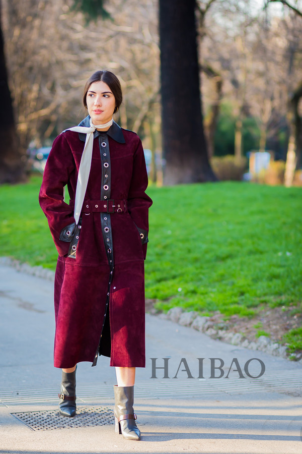 什么颜色显白适合黄黑皮肤衣服,最流行的衣服颜色显肤色白