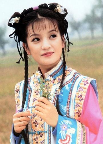 赵薇蒋雯丽长相分析,蒋雯丽比赵薇大10岁