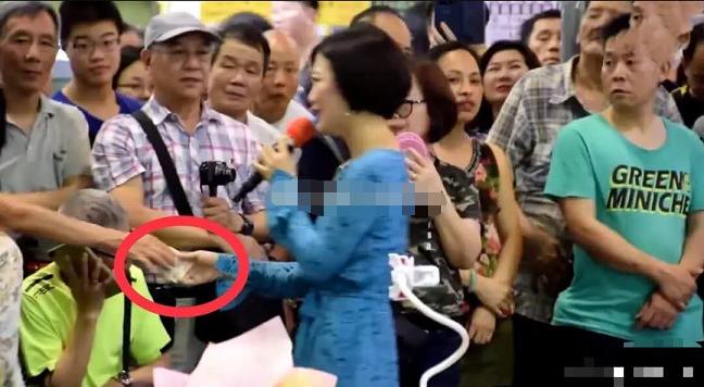 星光大道2009年总冠军演唱,2013年星光大道李谷一签约歌手