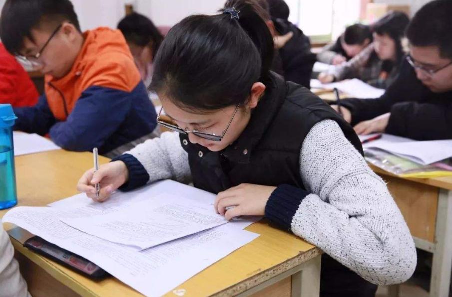 什么专业好就业且工资高适合男生,现在男生什么专业比较好找工作