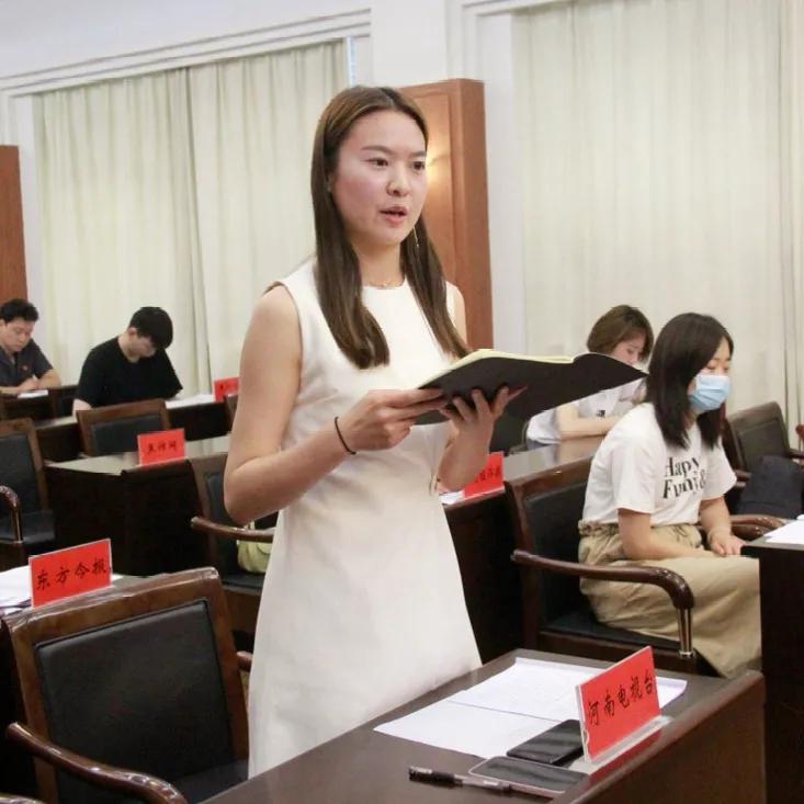 坚决维护中小投资者利益,坚决保护中小投资者合法权益