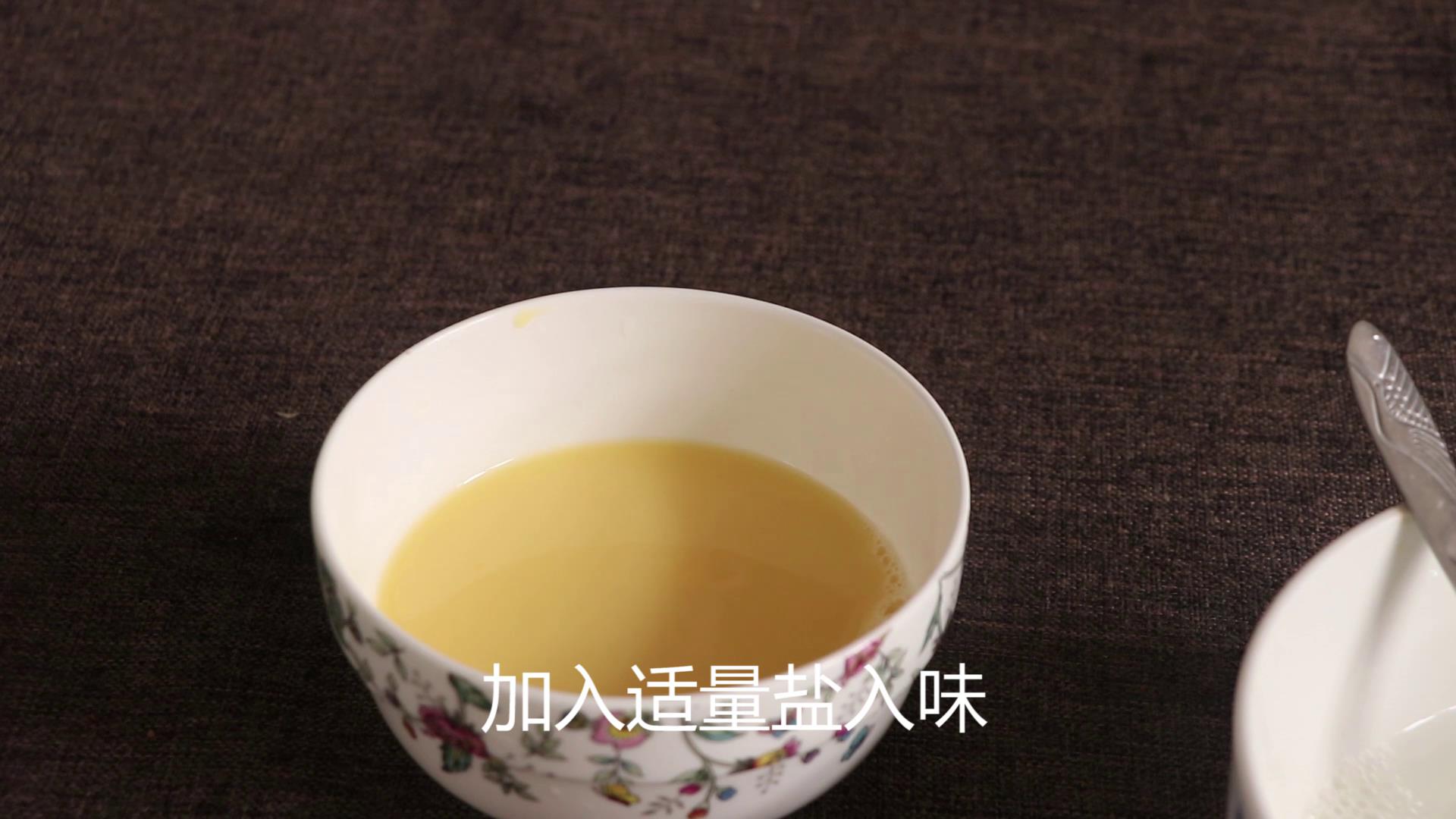 如何蒸出细滑鲜嫩的鸡蛋羹,蒸鸡蛋羹要怎么蒸出光滑的表面