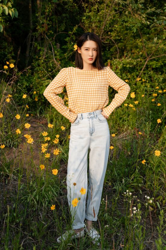 李沁蓝衣回眸,李沁蓝绿色