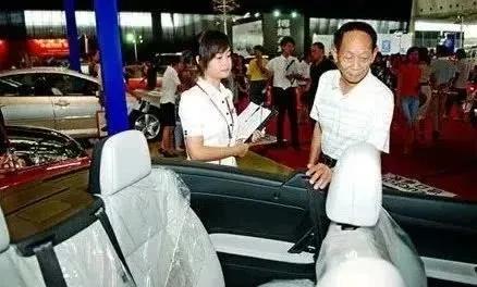 钟南山儿子用爱马仕皮带上热搜：他真的不配用吗?