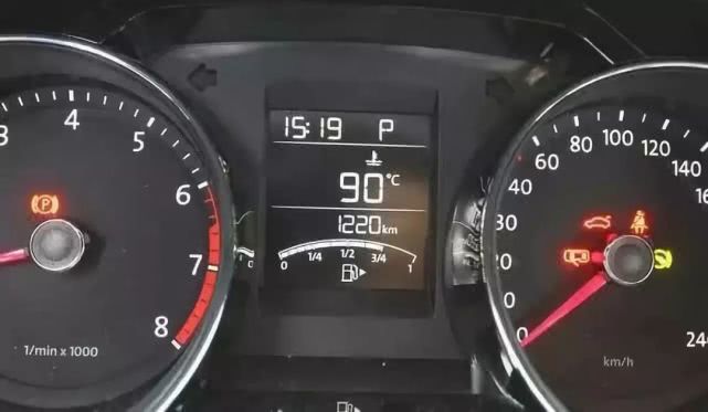 用低温冷却液有没有影响,冷却液少了会不会烧缸