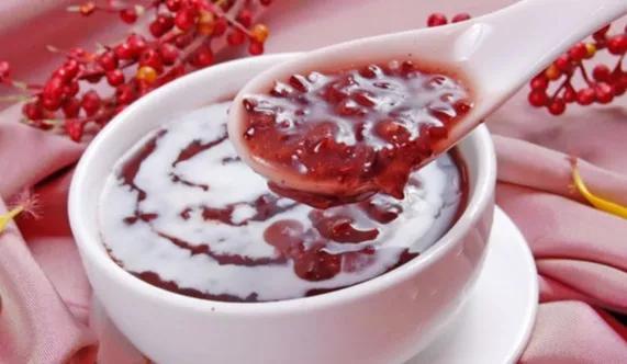 拔牙后为什么不能吐口水呢,拔牙后吐口水怎么还出血