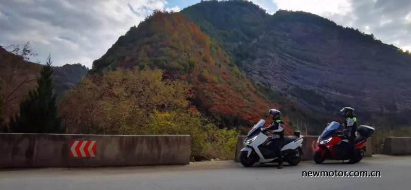 大阳300踏板性价比,大阳adv300踏板测评