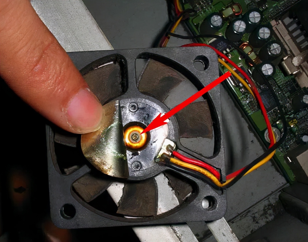 台式电脑开机噪音大嗡嗡响,电脑主机嗡嗡响不开机怎么办