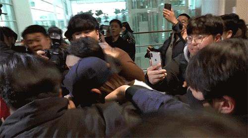 郑俊英发道歉信承认*拍偷**罪行，中断演艺活动，一辈子反省