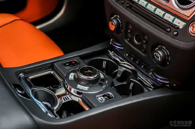 试驾劳斯莱斯曜影2020款,试驾劳斯莱斯幻影2022新款