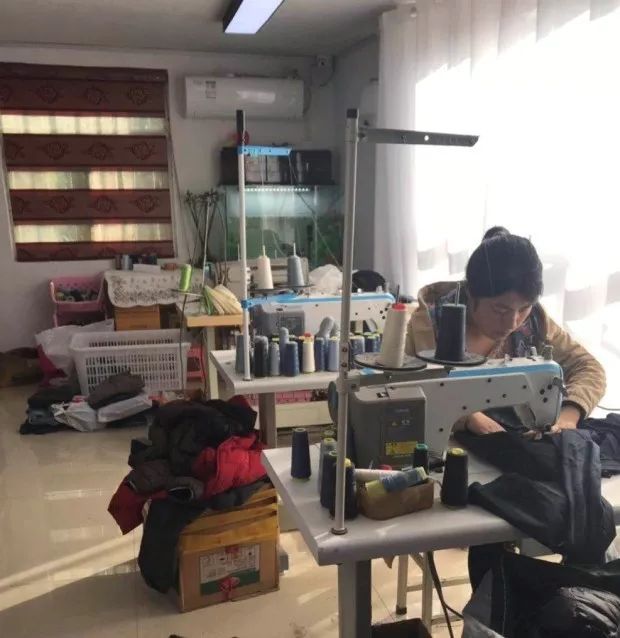 80鹅绒羽绒服女长款,80后女子羽绒服