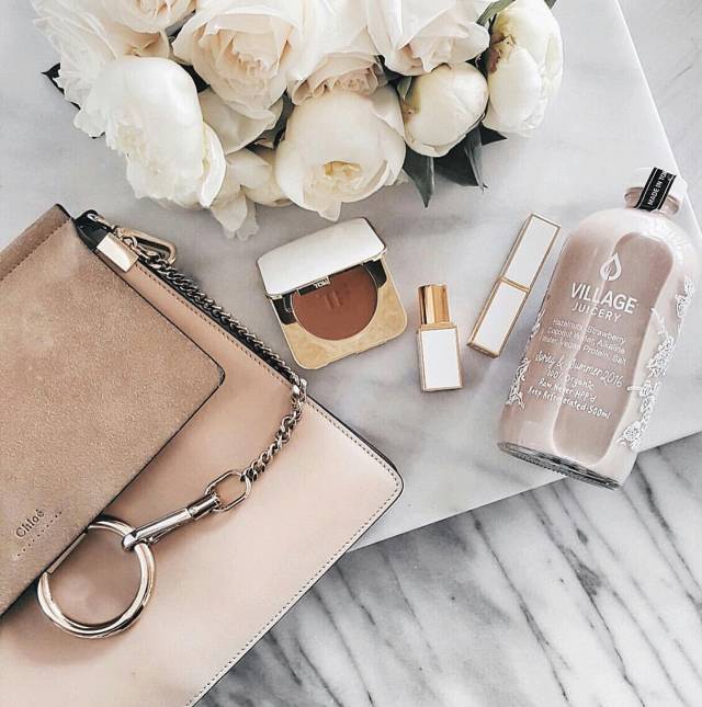 大牌同款皮质包包,怎么挑选适合自己的大牌包包