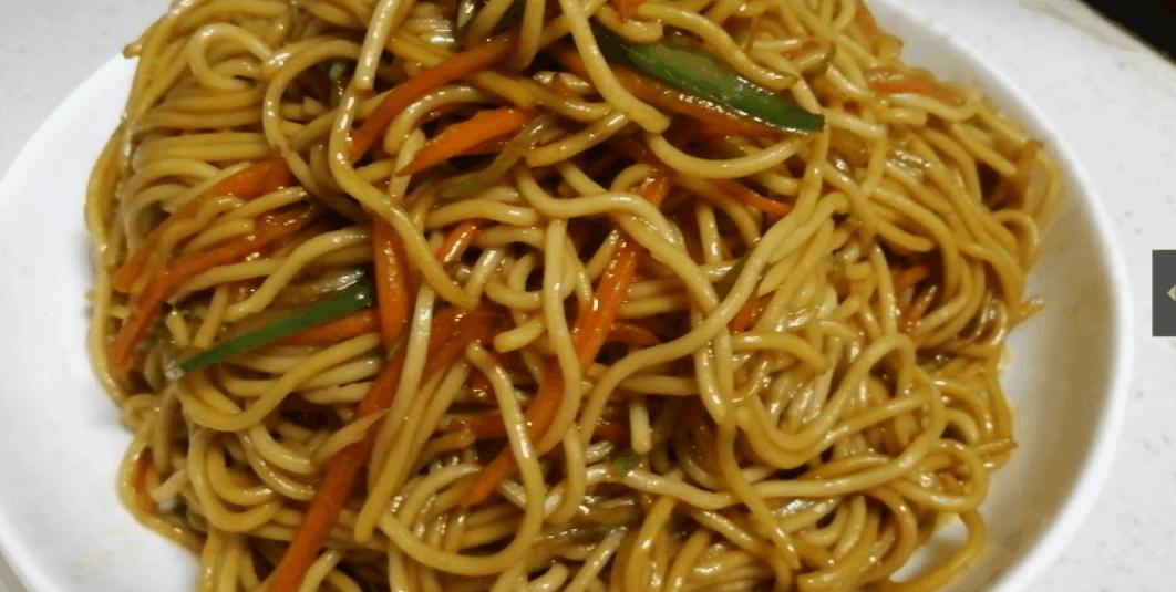 酱油炒面粘锅,炒粉炒面一放酱油就粘锅