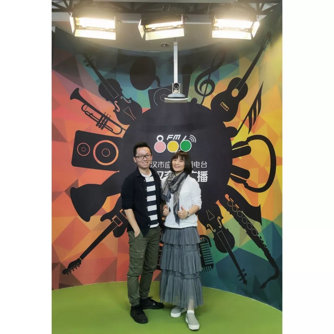 行走的耳朵抖音视频,行走的耳朵