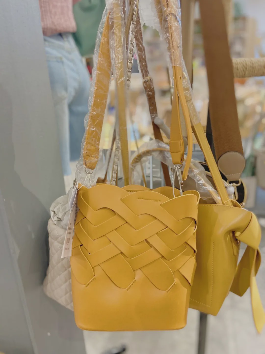 西安小众品牌服装店,西安时尚优雅女装街铺品牌