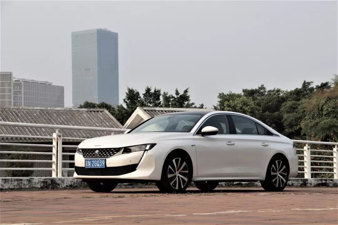 标致508l什么时候降4万 (标致508l为啥月销不足千台)