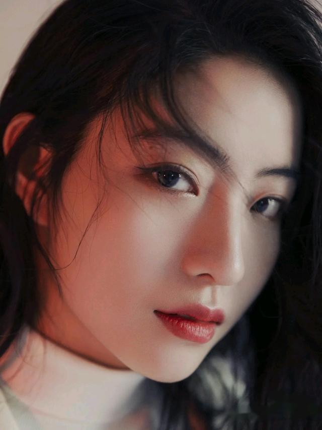 雅诗兰黛鲜活亮采红石榴面霜测评,雅诗兰黛比较好用的系列