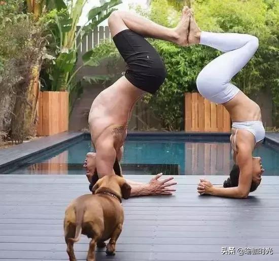 瑜伽倒立会抗衰老吗,瑜伽中的倒立体式能预防下垂吗