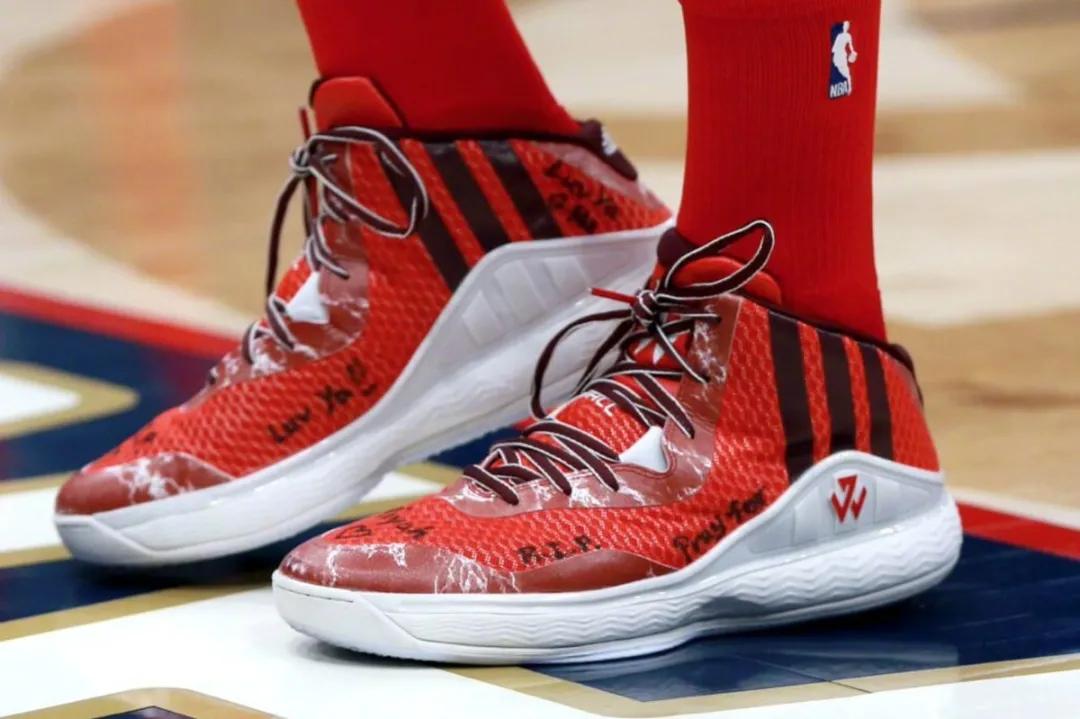 nba球星上脚球鞋詹姆斯14,nba球星上脚詹姆斯8