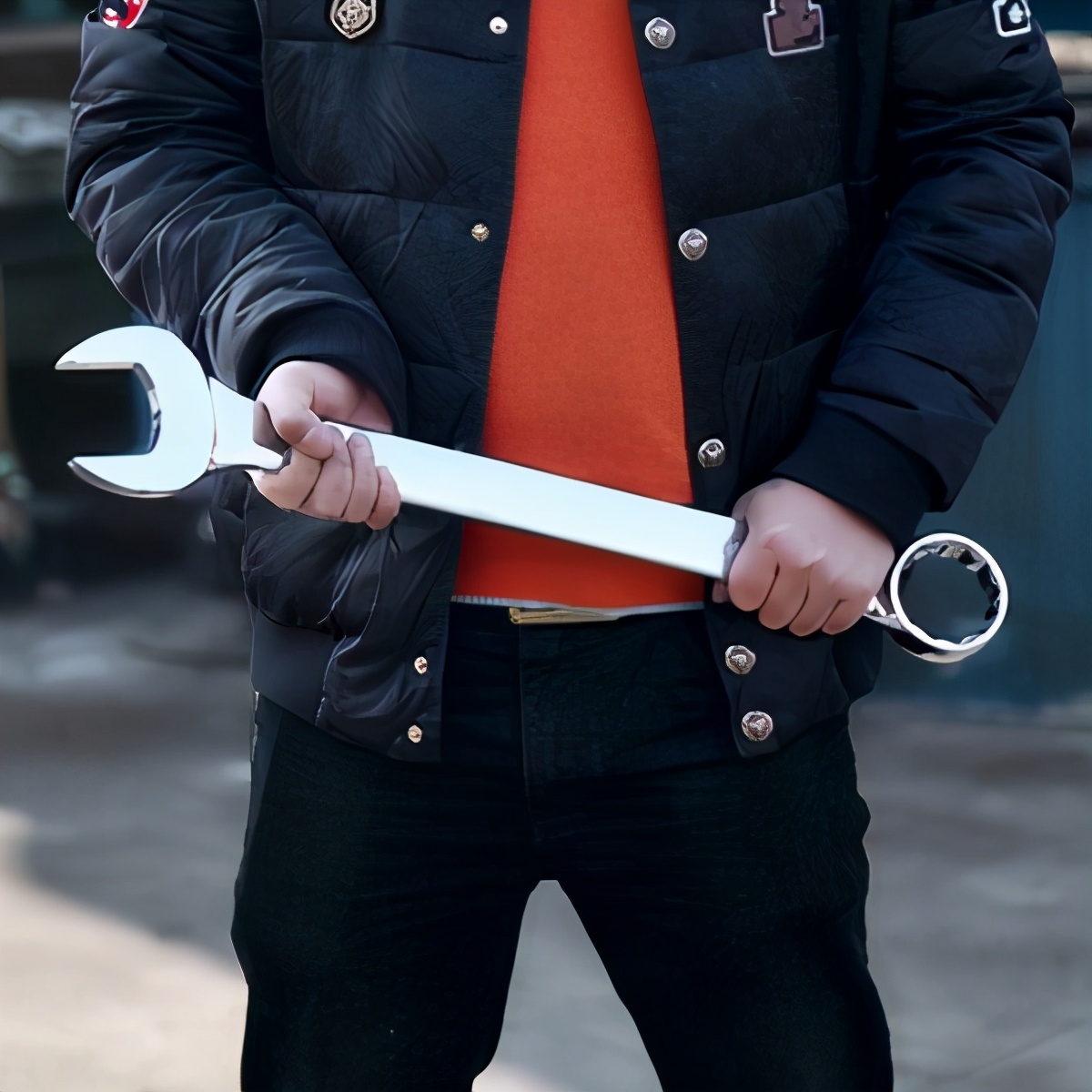 车上防身工具用什么好,汽车上合法的防身工具有哪些