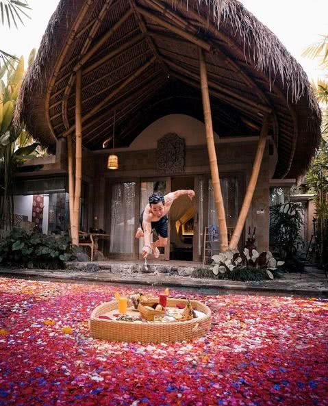 世界上最性感的浴缸，相机先尝鲜