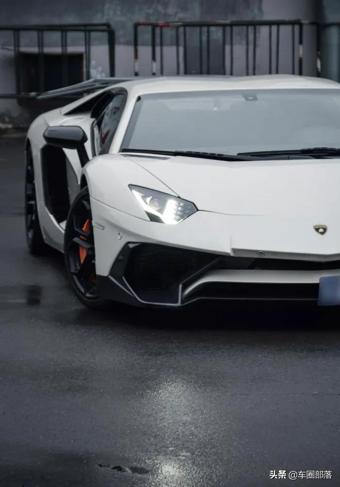 大牛aventadors和lp700有什么区别,紫色大牛aventadorsroadster