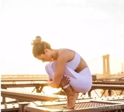 瑜伽多久练一次比较合适,练习瑜伽三个月了咋还看不到效果