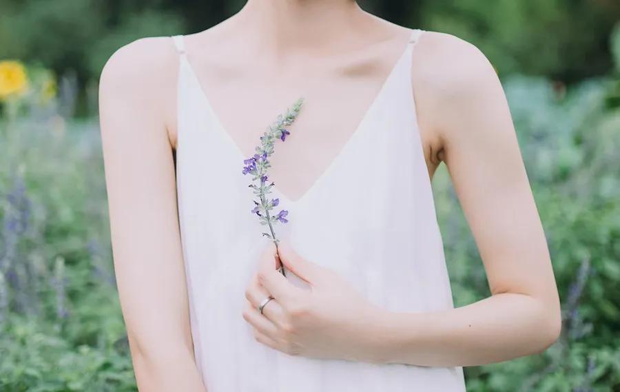 平胸怎么让胸部增大,告别平胸小胸3个方法