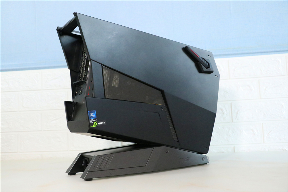 全套定制，吃鸡办公无所不能，微星宙斯盾3深度体验