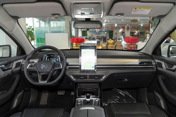 秦pro燃油版多少秒破百,比亚迪秦pro混动版5.9秒实测