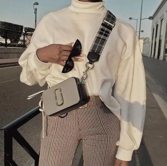 女孩子需不需要一个贵的包,女人一般买什么价位的包