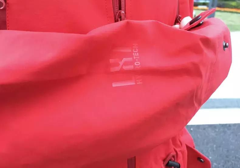 冲锋衣也要修身好看！红色才是最撩人的配色哦