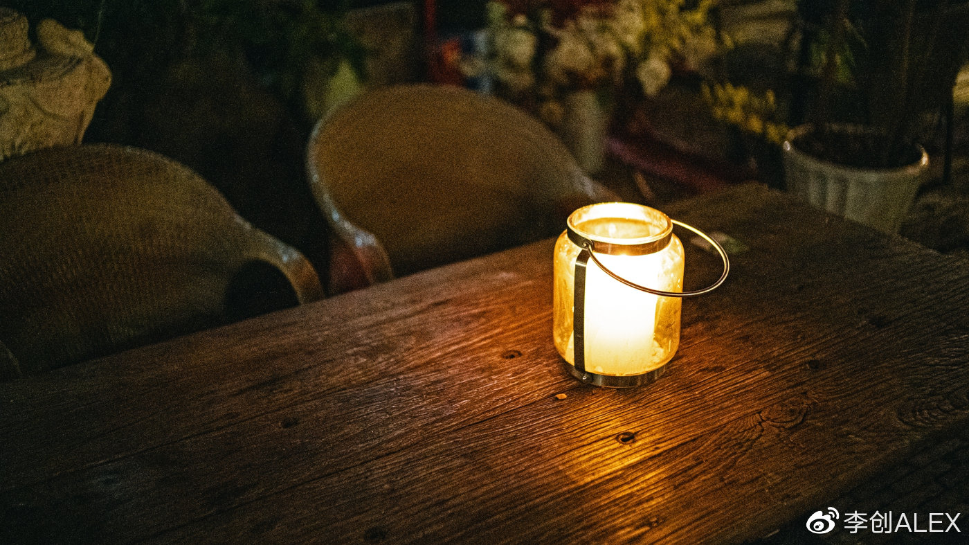 七工匠50mmf1.8镜头与55mmf1.05的区别,不到三千的旗舰机