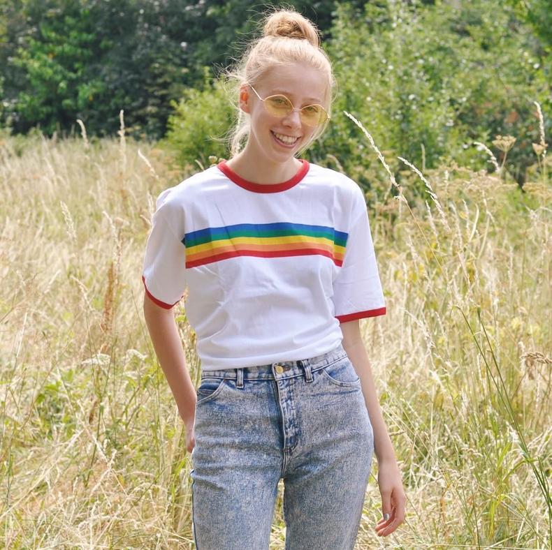 vans卖面包鞋,vans买大一点好吗