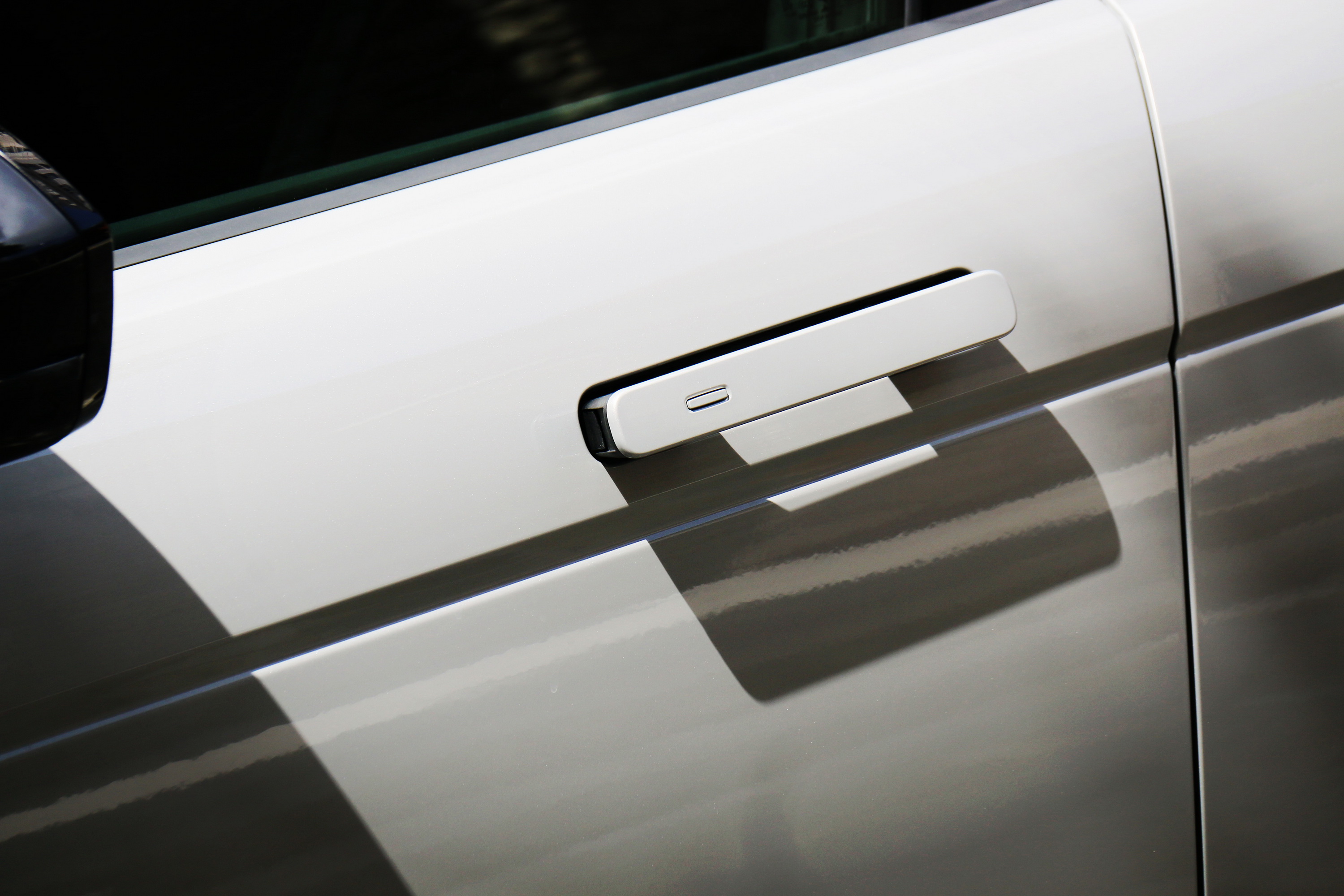 路虎揽胜极光l怎么样值得购买吗,2022路虎揽胜极光l值得买么