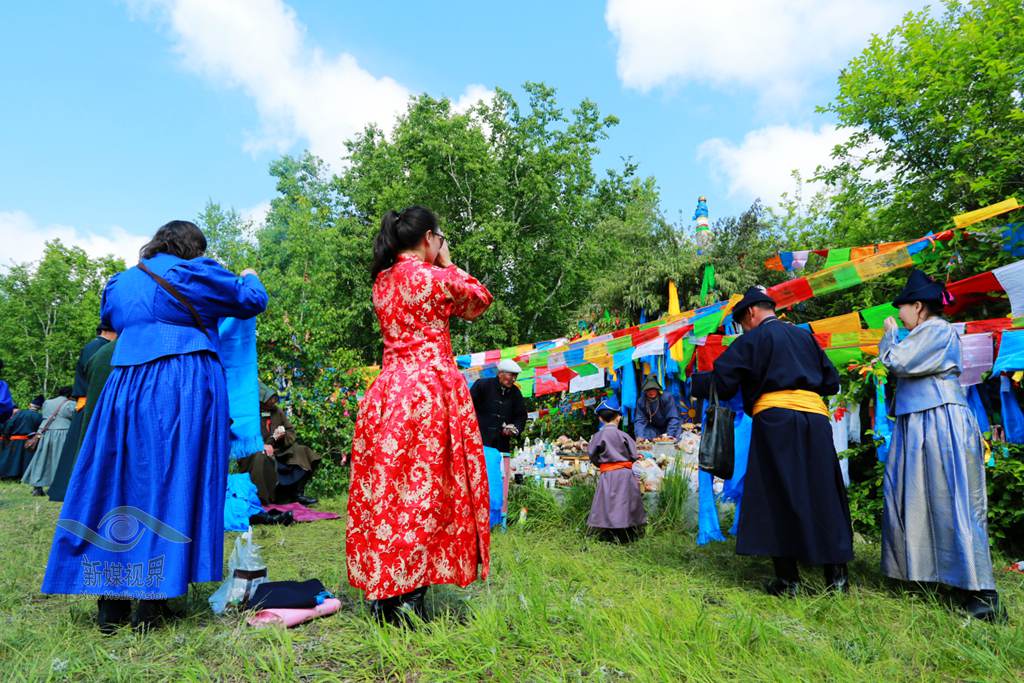 降央卓玛歌曲天边呼伦贝尔大草原 (今日的呼伦贝尔大草原)
