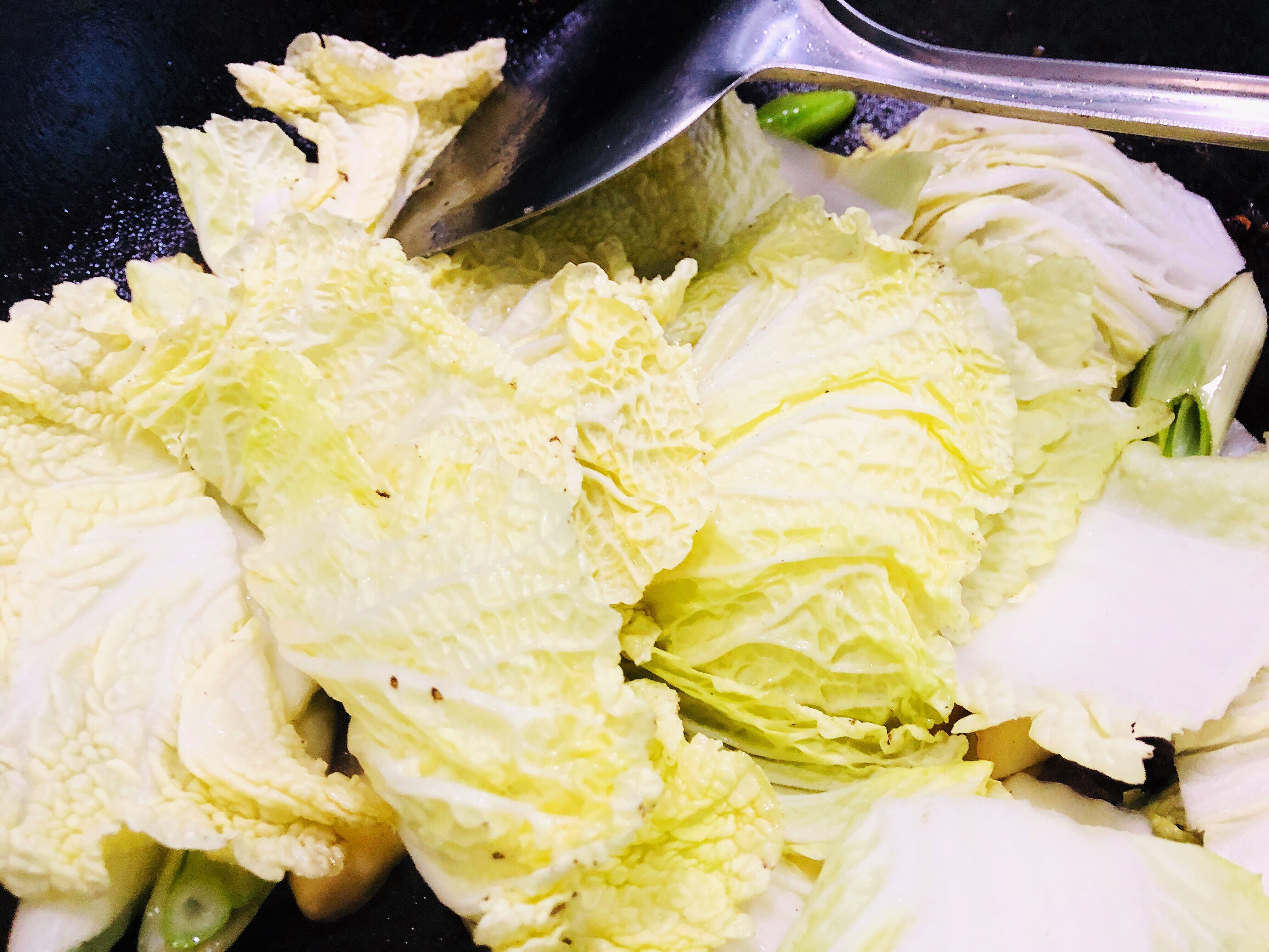 草鱼搭配金针菇白菜怎么炖好吃,白菜豆腐炖草鱼正宗做法