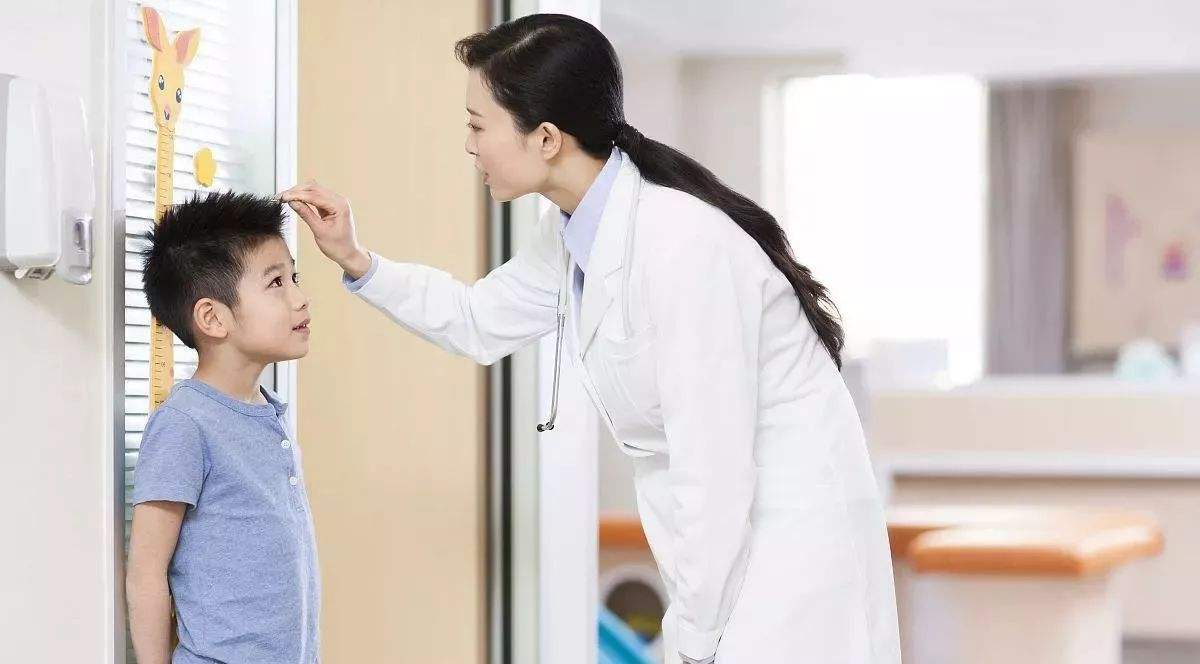 小朋友如何长高又是大长腿,儿童练长腿长高的技巧