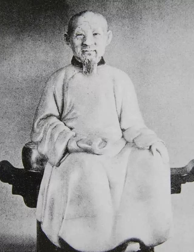 中国的英文是瓷器吗,瓷器的英文china怎么读