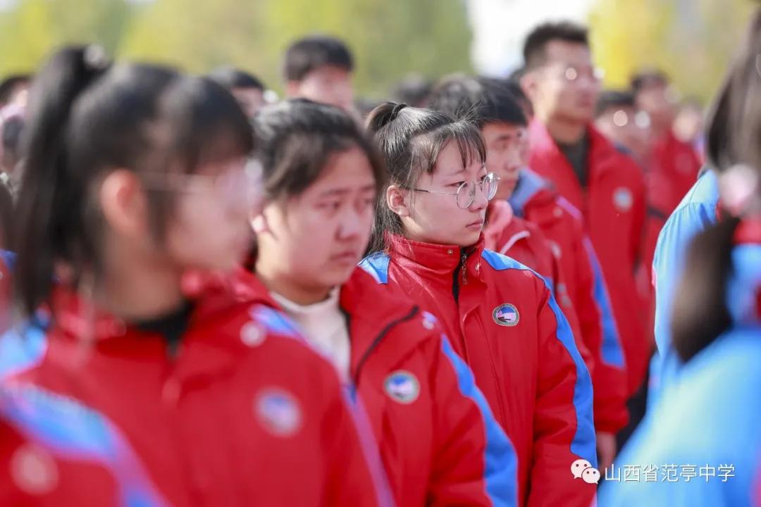 善朝教育专家吴畏来范亭中学做励志报告