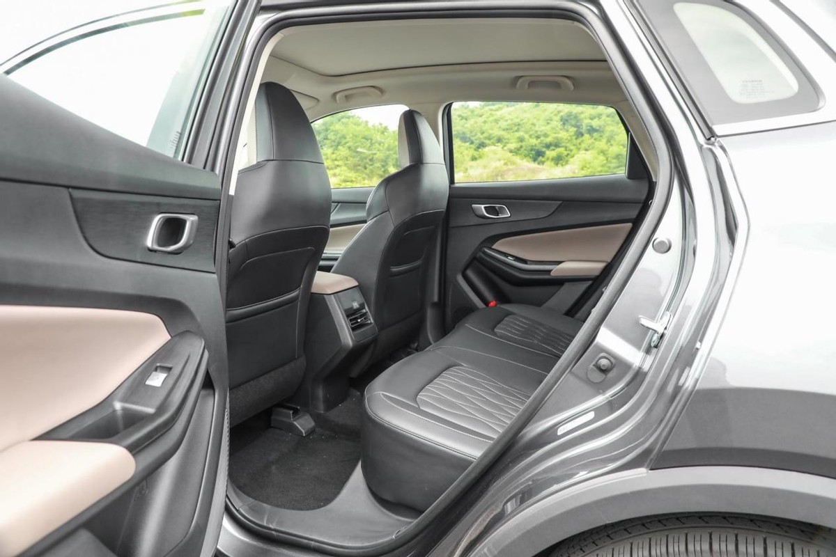 10万元买黑科技顶配suv了解一下,空间大10万元买这几款suv有面子