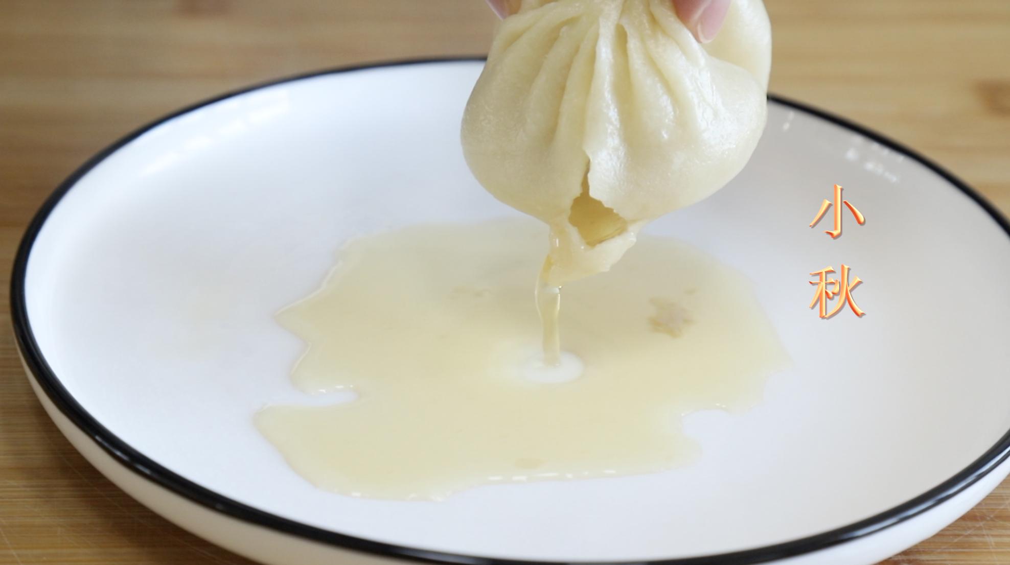 水晶灌汤包汤汁浓郁皮薄肉厚好吃,灌汤包做法咋做好吃又好卖