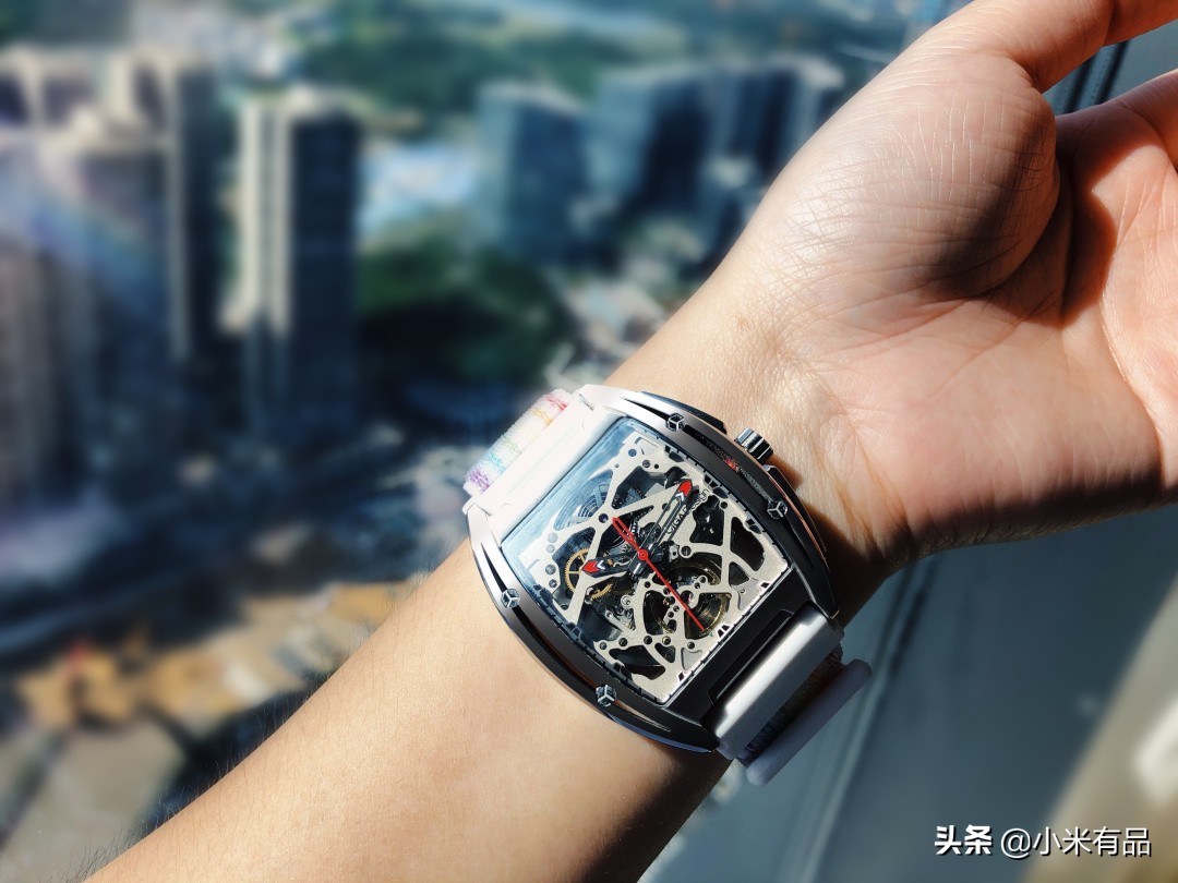 搭配大表盘手表的穿搭,表盘简约的手表穿搭